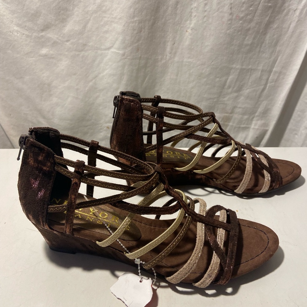 NewYork Transit brown& metallic tan strappy wedge sandals size 7.5 NWT